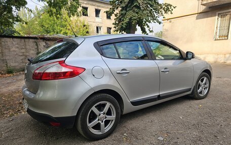 Renault Megane III, 2012 год, 850 000 рублей, 2 фотография