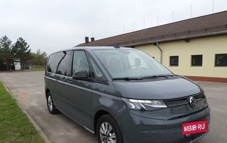 Volkswagen Multivan, 2023 год, 5 950 000 рублей, 4 фотография