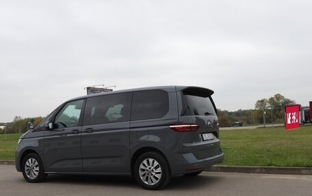 Volkswagen Multivan, 2023 год, 5 950 000 рублей, 21 фотография