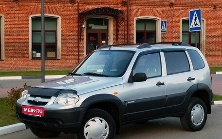 Chevrolet Niva I рестайлинг, 2010 год, 469 000 рублей, 3 фотография