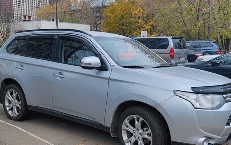 Mitsubishi Outlander III рестайлинг 3, 2012 год, 1 400 000 рублей, 11 фотография