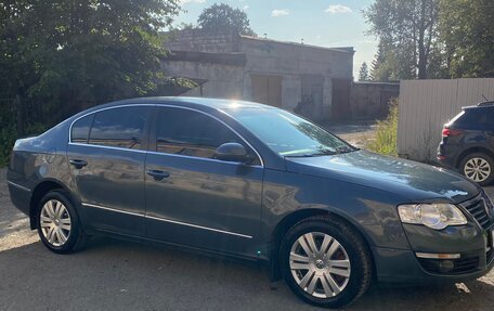 Volkswagen Passat B6, 2010 год, 895 000 рублей, 3 фотография