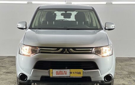 Mitsubishi Outlander III рестайлинг 3, 2013 год, 1 830 000 рублей, 2 фотография