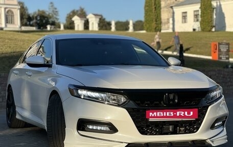 Honda Accord IX рестайлинг, 2020 год, 2 700 000 рублей, 2 фотография