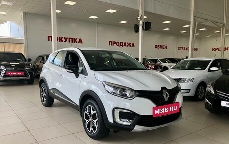 Renault Kaptur I рестайлинг, 2018 год, 1 600 000 рублей, 3 фотография