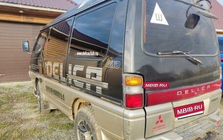 Mitsubishi Delica III, 1991 год, 750 000 рублей, 4 фотография