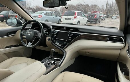 Toyota Camry, 2019 год, 2 980 000 рублей, 17 фотография