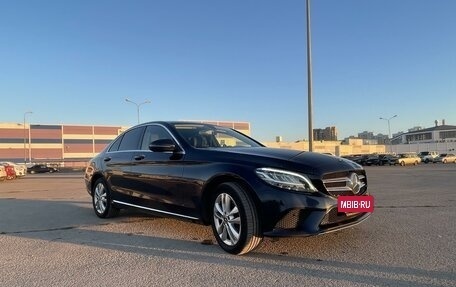 Mercedes-Benz C-Класс, 2019 год, 3 300 000 рублей, 4 фотография