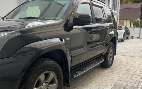 Toyota Land Cruiser Prado 120 рестайлинг, 2007 год, 2 800 000 рублей, 3 фотография