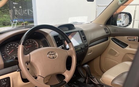 Toyota Land Cruiser Prado 120 рестайлинг, 2007 год, 2 800 000 рублей, 8 фотография