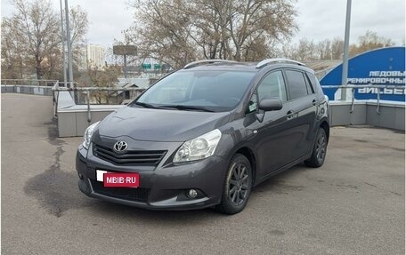 Toyota Verso I, 2011 год, 895 000 рублей, 1 фотография