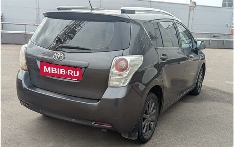 Toyota Verso I, 2011 год, 895 000 рублей, 3 фотография