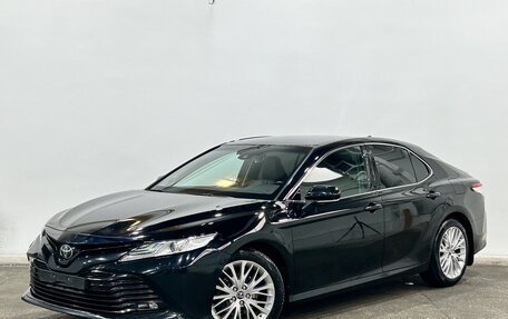 Toyota Camry, 2018 год, 3 192 000 рублей, 1 фотография