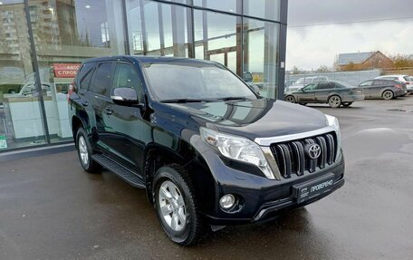 Toyota Land Cruiser Prado 150 рестайлинг 2, 2014 год, 3 428 000 рублей, 3 фотография