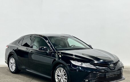 Toyota Camry, 2018 год, 3 192 000 рублей, 3 фотография