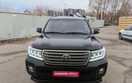 Toyota Land Cruiser 200, 2014 год, 3 000 000 рублей, 1 фотография