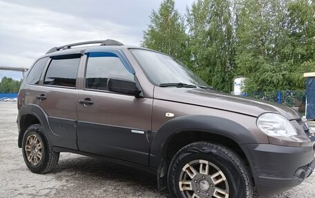 Chevrolet Niva I рестайлинг, 2013 год, 598 000 рублей, 2 фотография