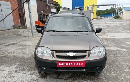 Chevrolet Niva I рестайлинг, 2013 год, 598 000 рублей, 9 фотография