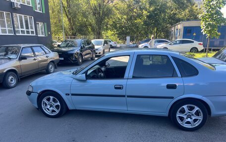 Opel Vectra B рестайлинг, 1998 год, 350 000 рублей, 9 фотография