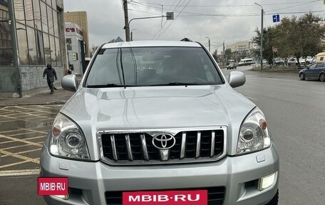 Toyota Land Cruiser Prado 120 рестайлинг, 2003 год, 2 300 000 рублей, 10 фотография