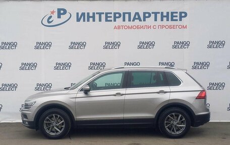 Volkswagen Tiguan II, 2018 год, 2 375 000 рублей, 8 фотография