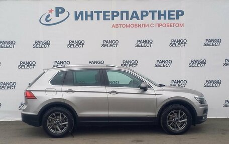 Volkswagen Tiguan II, 2018 год, 2 375 000 рублей, 4 фотография