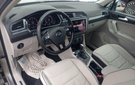 Volkswagen Tiguan II, 2018 год, 2 375 000 рублей, 14 фотография