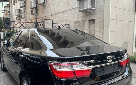 Toyota Camry, 2017 год, 2 300 000 рублей, 3 фотография