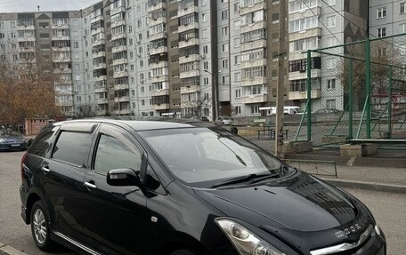 Toyota Wish II, 2005 год, 890 000 рублей, 2 фотография