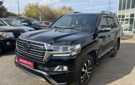 Toyota Land Cruiser 200, 2017 год, 7 950 000 рублей, 1 фотография