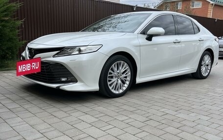 Toyota Camry, 2020 год, 3 400 000 рублей, 7 фотография