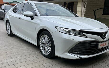 Toyota Camry, 2020 год, 3 400 000 рублей, 4 фотография