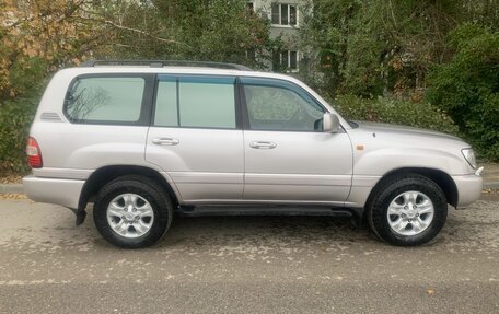 Toyota Land Cruiser 100 рестайлинг 2, 2003 год, 2 350 000 рублей, 6 фотография