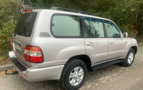 Toyota Land Cruiser 100 рестайлинг 2, 2003 год, 2 350 000 рублей, 7 фотография