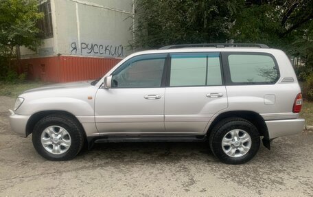 Toyota Land Cruiser 100 рестайлинг 2, 2003 год, 2 350 000 рублей, 4 фотография