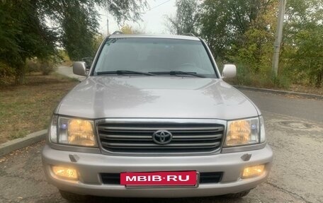 Toyota Land Cruiser 100 рестайлинг 2, 2003 год, 2 350 000 рублей, 8 фотография