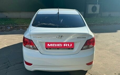 Hyundai Solaris II рестайлинг, 2013 год, 1 030 000 рублей, 18 фотография