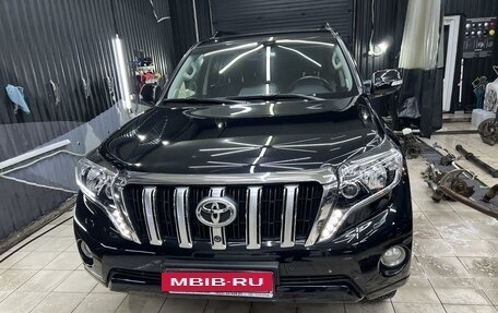 Toyota Land Cruiser Prado 150 рестайлинг 2, 2017 год, 4 800 000 рублей, 9 фотография