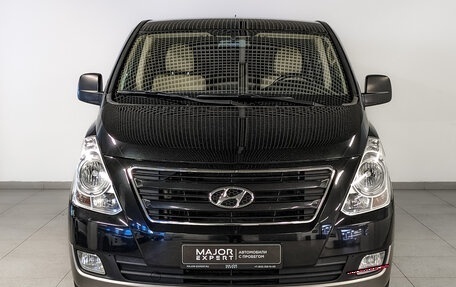 Hyundai H-1 II рестайлинг, 2016 год, 3 150 000 рублей, 2 фотография