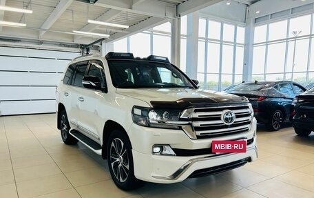 Toyota Land Cruiser 200, 2017 год, 7 799 000 рублей, 8 фотография