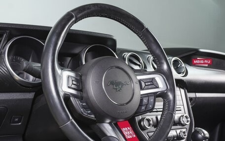 Ford Mustang VI рестайлинг, 2018 год, 2 750 000 рублей, 19 фотография