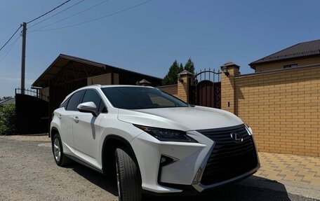 Lexus RX IV рестайлинг, 2017 год, 3 850 000 рублей, 2 фотография