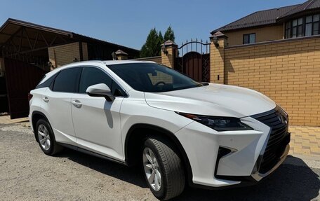 Lexus RX IV рестайлинг, 2017 год, 3 850 000 рублей, 4 фотография