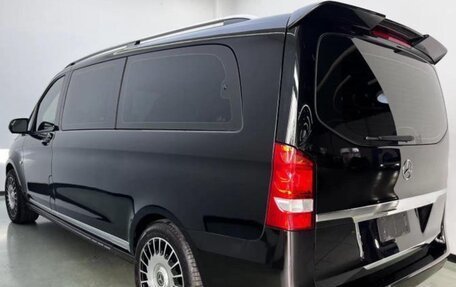 Mercedes-Benz Vito, 2021 год, 5 080 000 рублей, 4 фотография