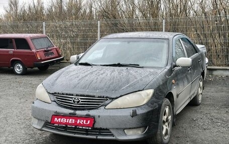 Toyota Camry V40, 2004 год, 649 000 рублей, 1 фотография