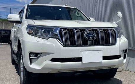 Toyota Land Cruiser Prado 150 рестайлинг 2, 2021 год, 3 650 000 рублей, 3 фотография