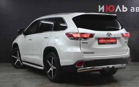 Toyota Highlander III, 2014 год, 3 550 000 рублей, 6 фотография