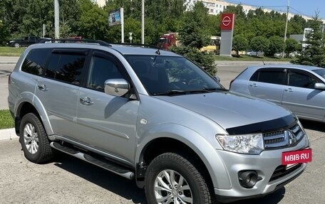 Mitsubishi Pajero Sport II рестайлинг, 2015 год, 2 380 000 рублей, 3 фотография