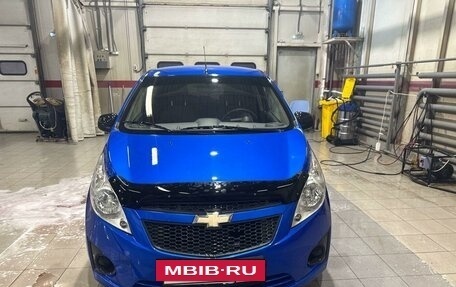 Chevrolet Spark III, 2013 год, 740 000 рублей, 2 фотография