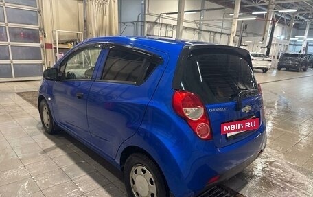 Chevrolet Spark III, 2013 год, 740 000 рублей, 4 фотография